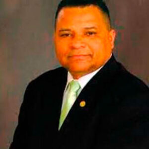 Dr. Víctor Gómez